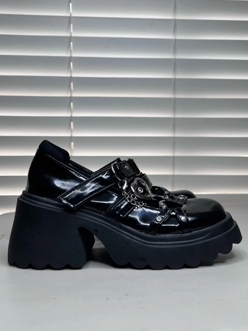 Goth Women's Sz 38 Punk Whimsigoth Chain Heart Y2K Platform Mary Jane Shoes